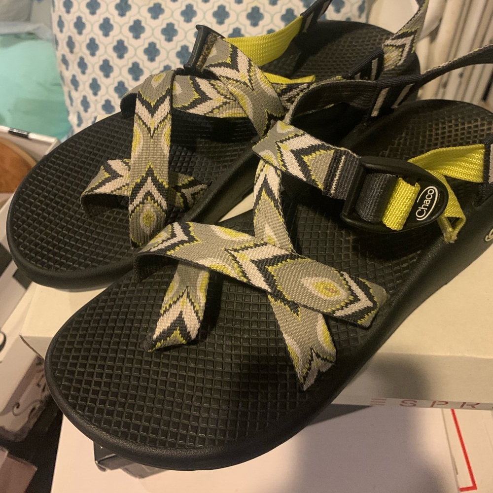 Women’s Ikat Chaco One Strap like New Size 10